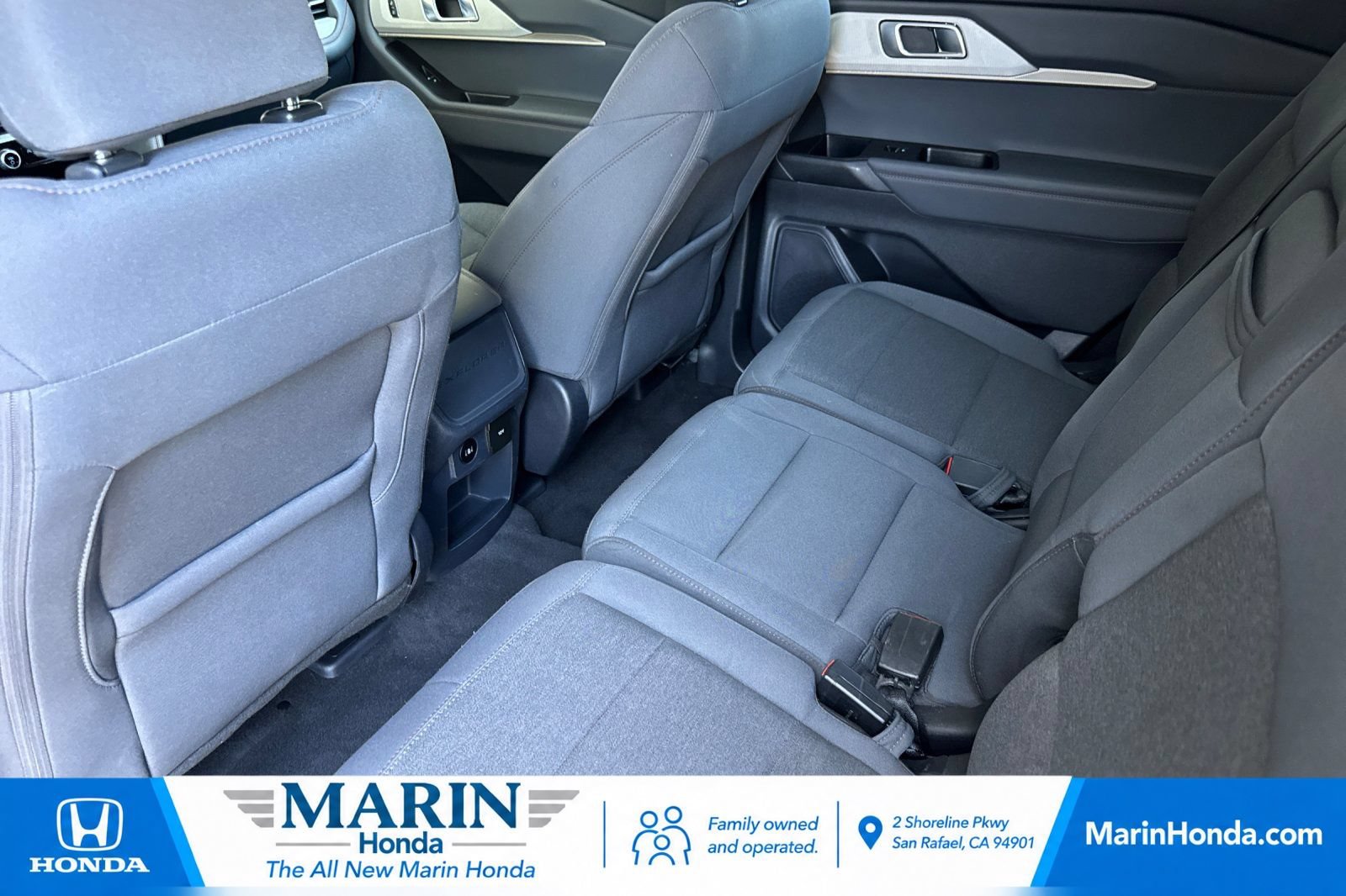 Used 2025 Ford Explorer Active AWD/4WD image 13