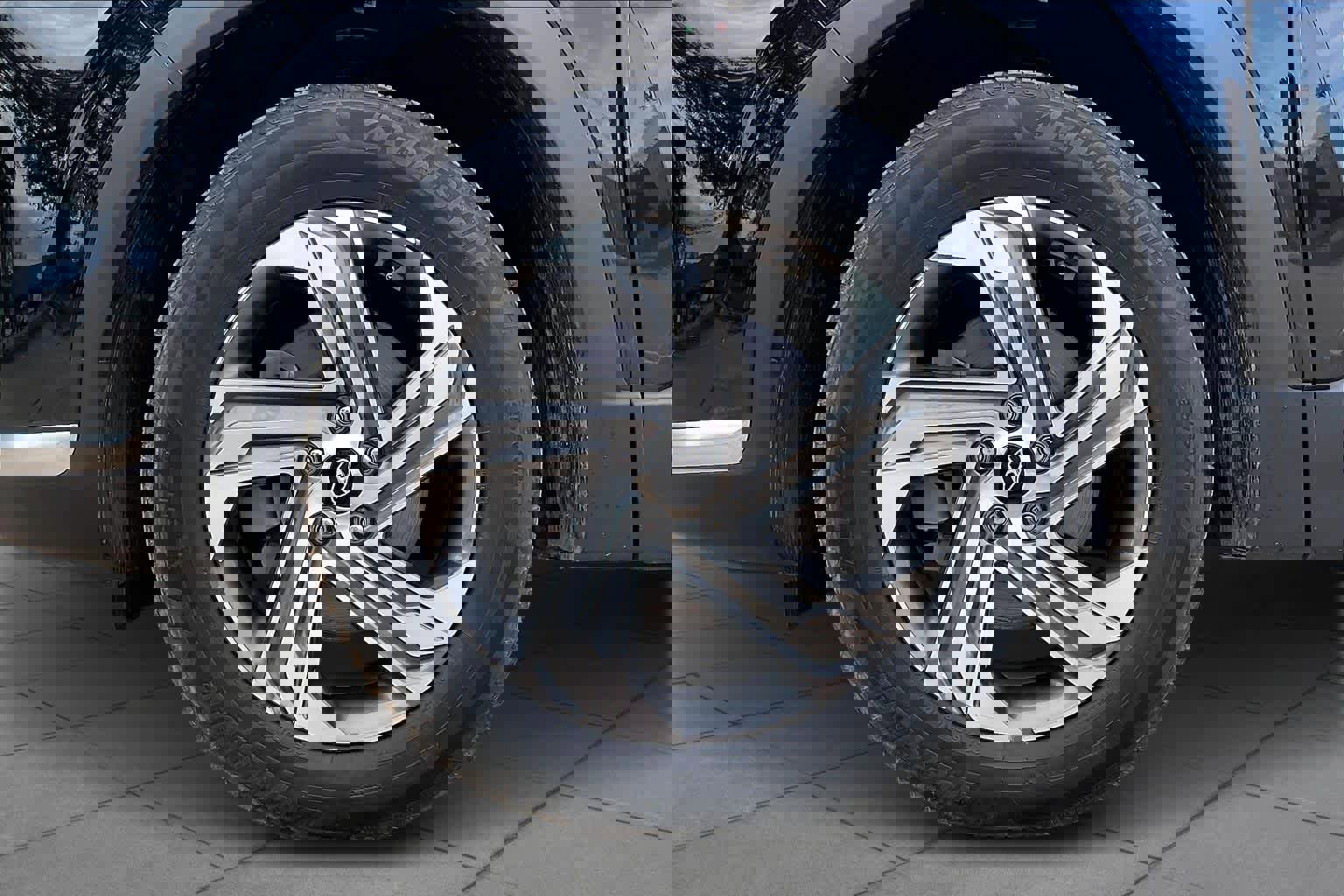 Used 2021 Hyundai Santa Fe SEL w/ Convenience Package image 9