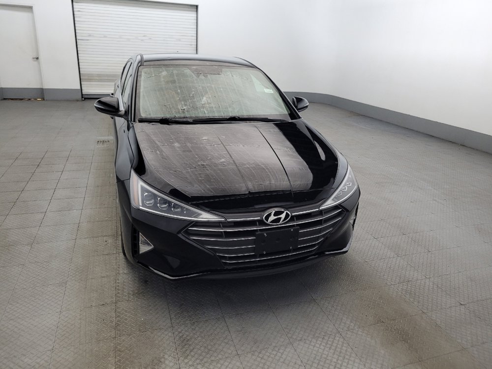 Used 2020 Hyundai Elantra Limited FWD image 14