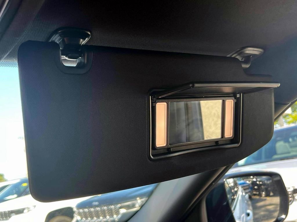 Certified 2023 Jeep Grand Cherokee L Laredo image 30