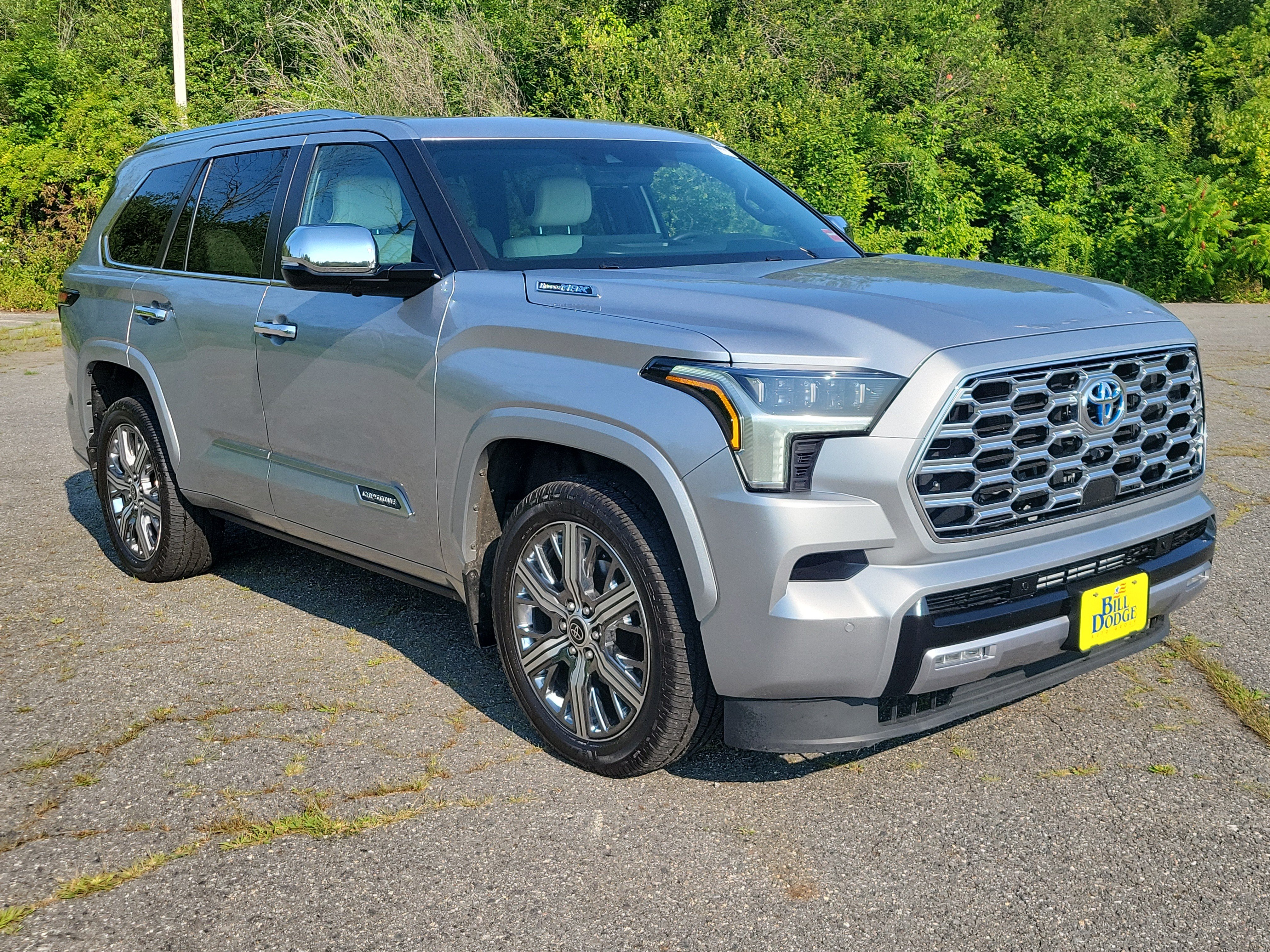 Used 2024 Toyota Sequoia Capstone AWD/4WD image 3