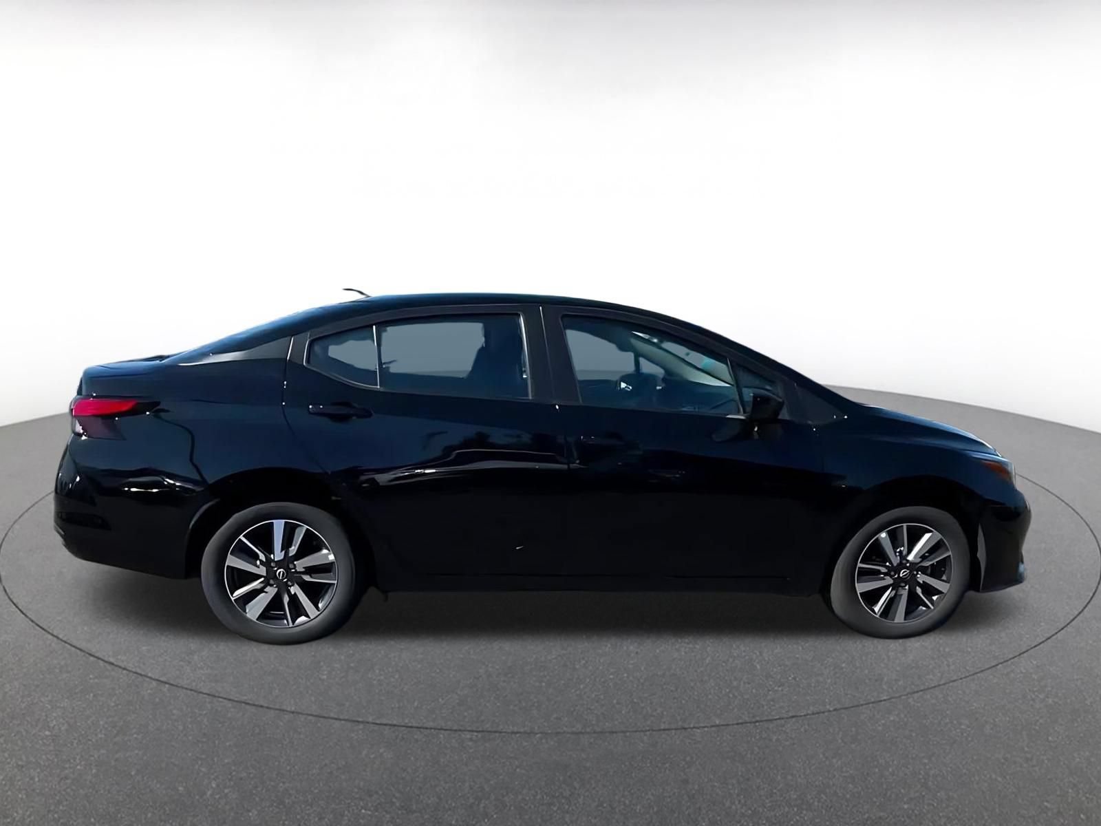 Used 2025 Nissan Versa SV FWD image 13