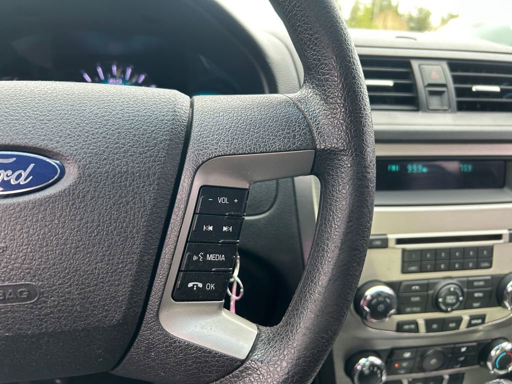 Used 2012 Ford Fusion SE image 18