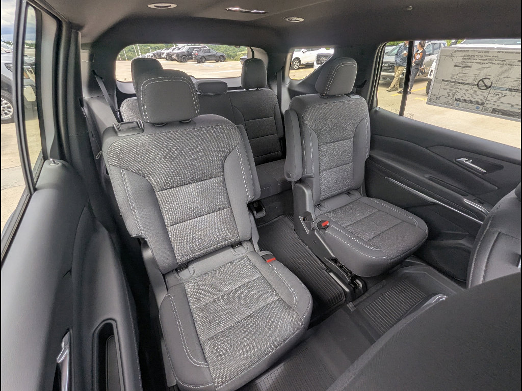 New 2026 Chevrolet Traverse LT w/ LPO, Floor Liner Package FWD image 14