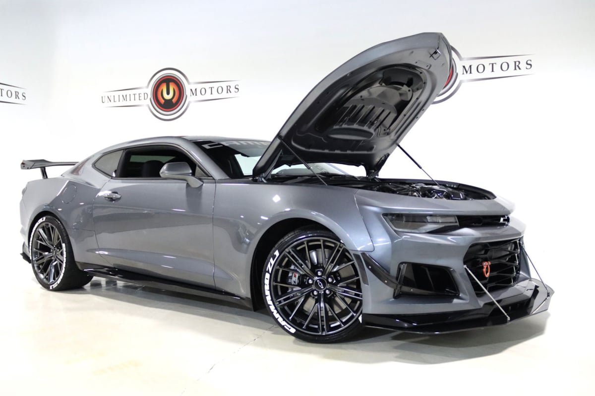 Used 2022 Chevrolet Camaro ZL1 RWD image 36