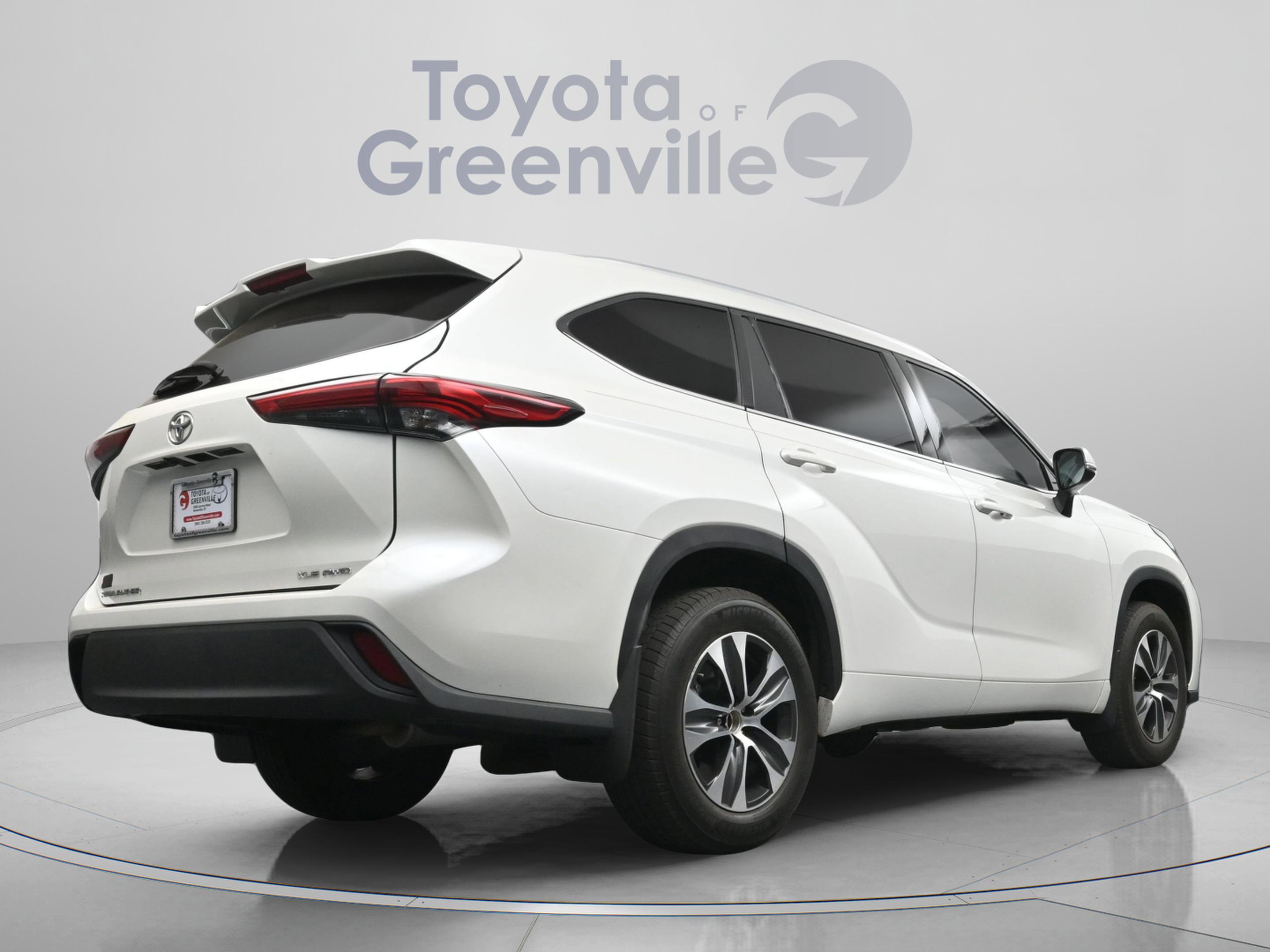 Used 2020 Toyota Highlander XLE AWD/4WD image 15