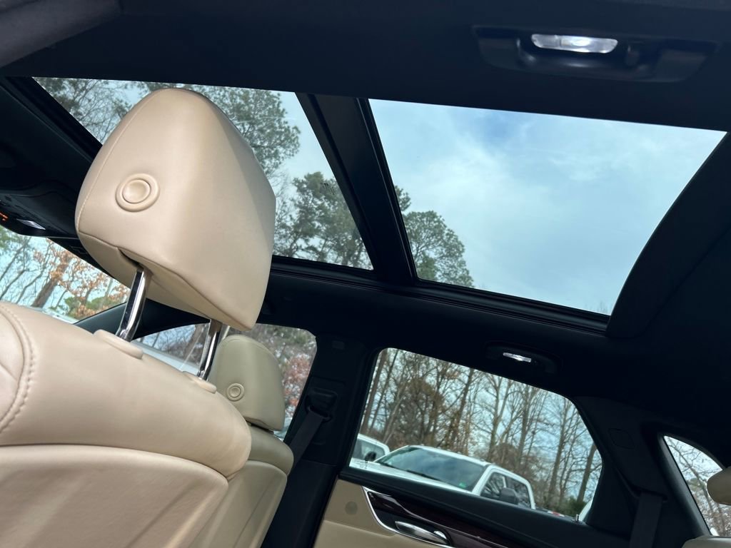 Used 2017 Cadillac XT5 Luxury w/ Driver Awareness Package image 27