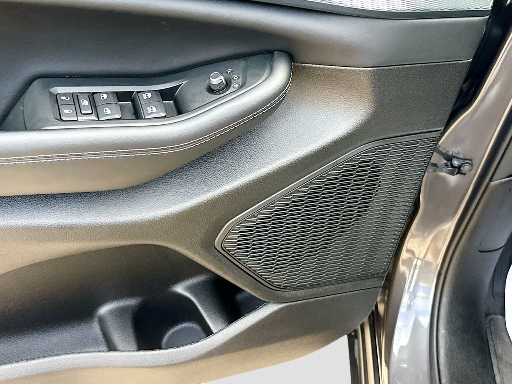 Used 2025 Jeep Grand Cherokee L Laredo RWD image 20