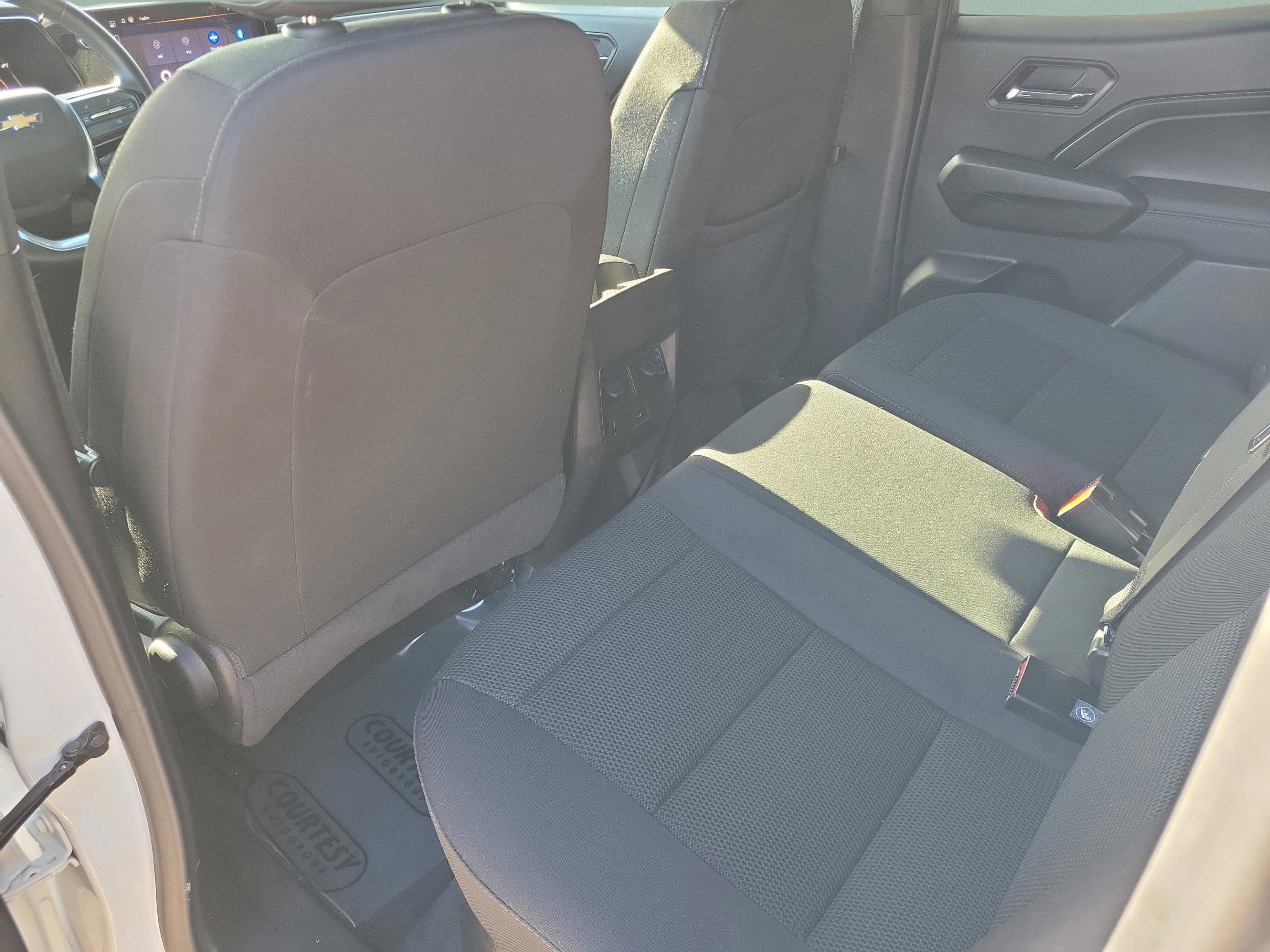 Used 2024 Chevrolet Colorado LT w/ LT Convenience Package image 12