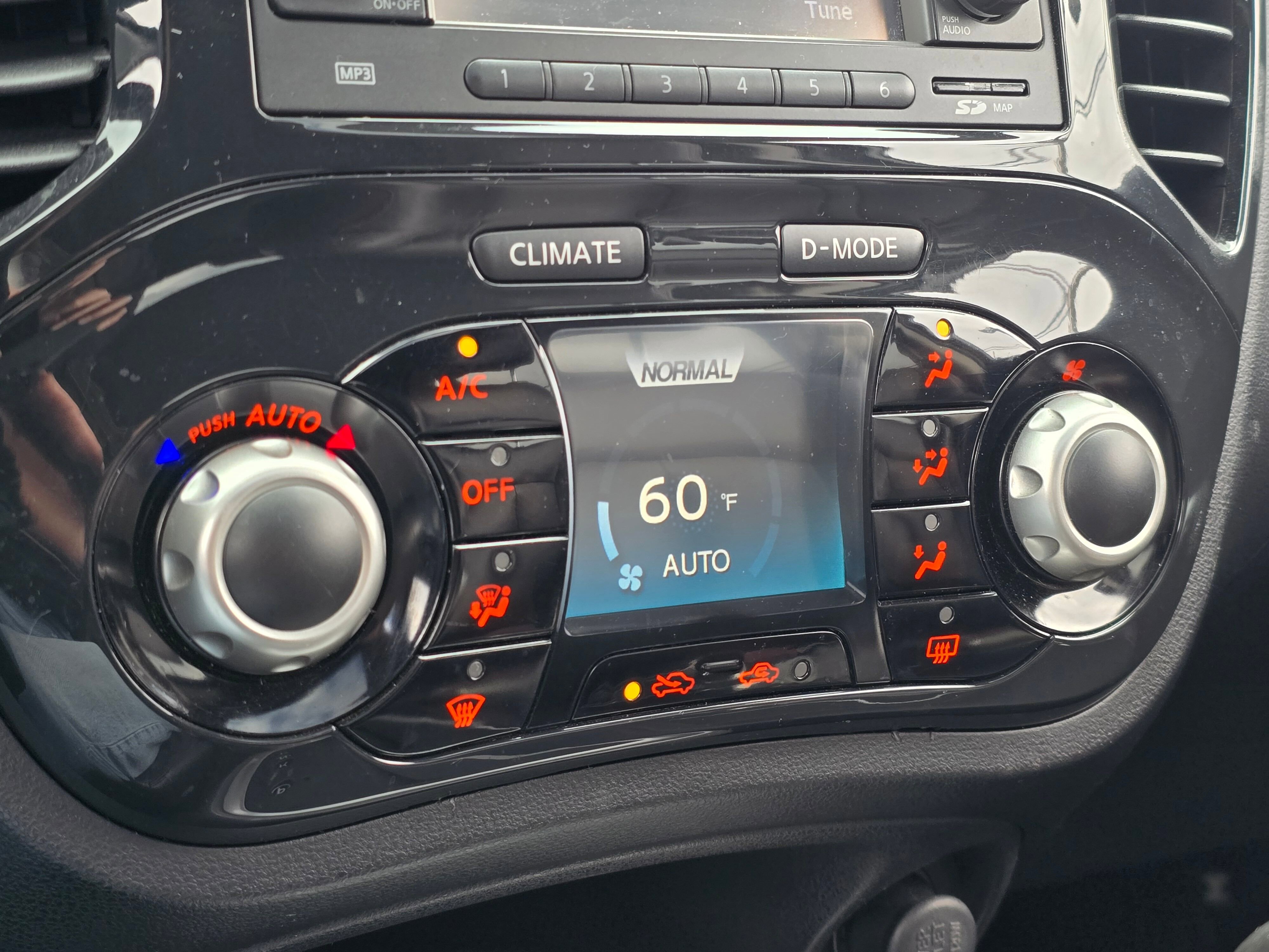 Used 2011 Nissan Juke SL w/ Sport Pkg AWD/4WD image 29