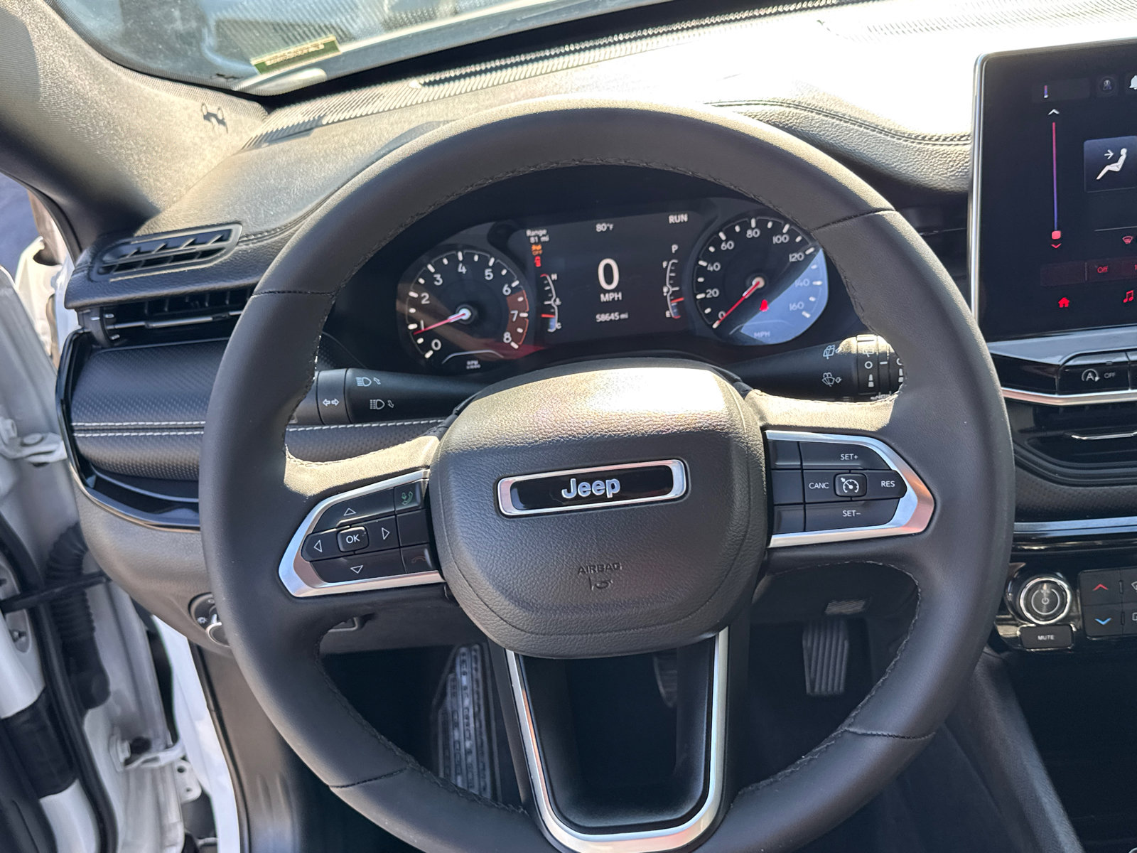 Used 2023 Jeep Compass Altitude AWD/4WD image 14