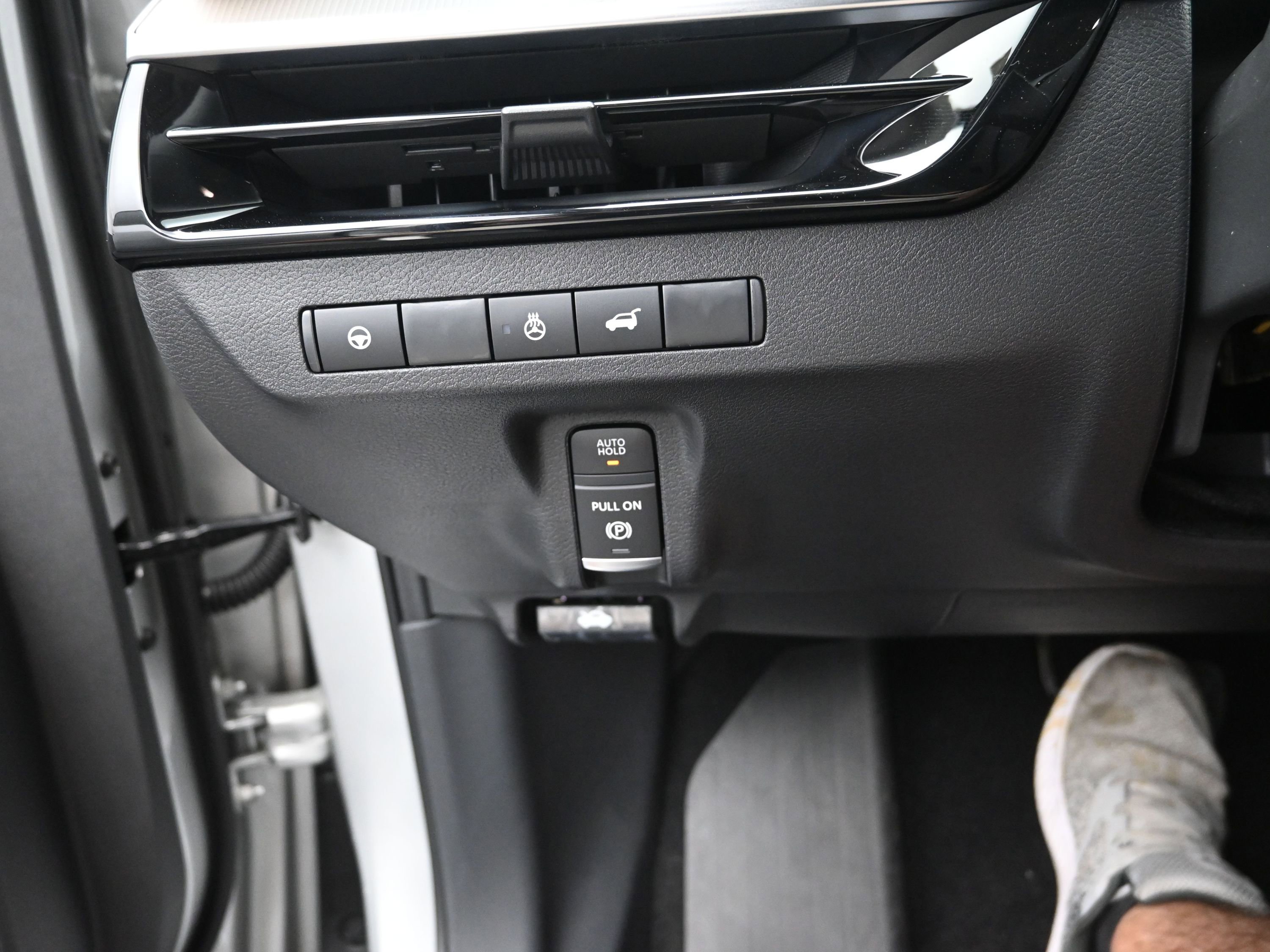 New 2025 Nissan Murano SL w/ Cargo Package image 12