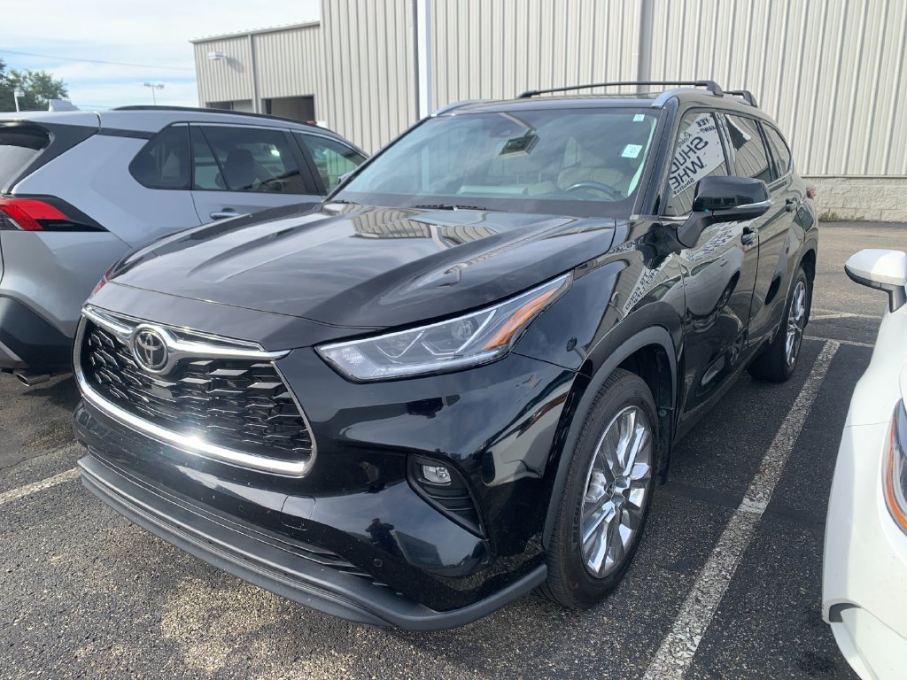 Used 2023 Toyota Highlander Limited AWD/4WD image 5