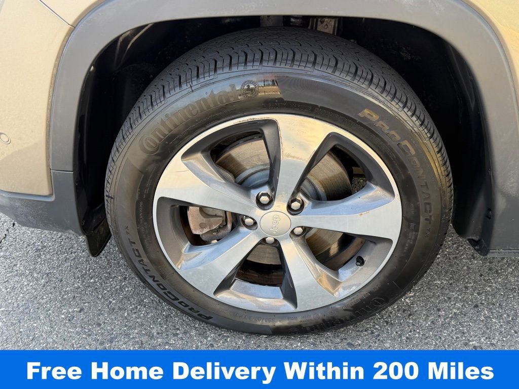 Used 2019 Jeep Cherokee Limited w/ Luxury Group image 11