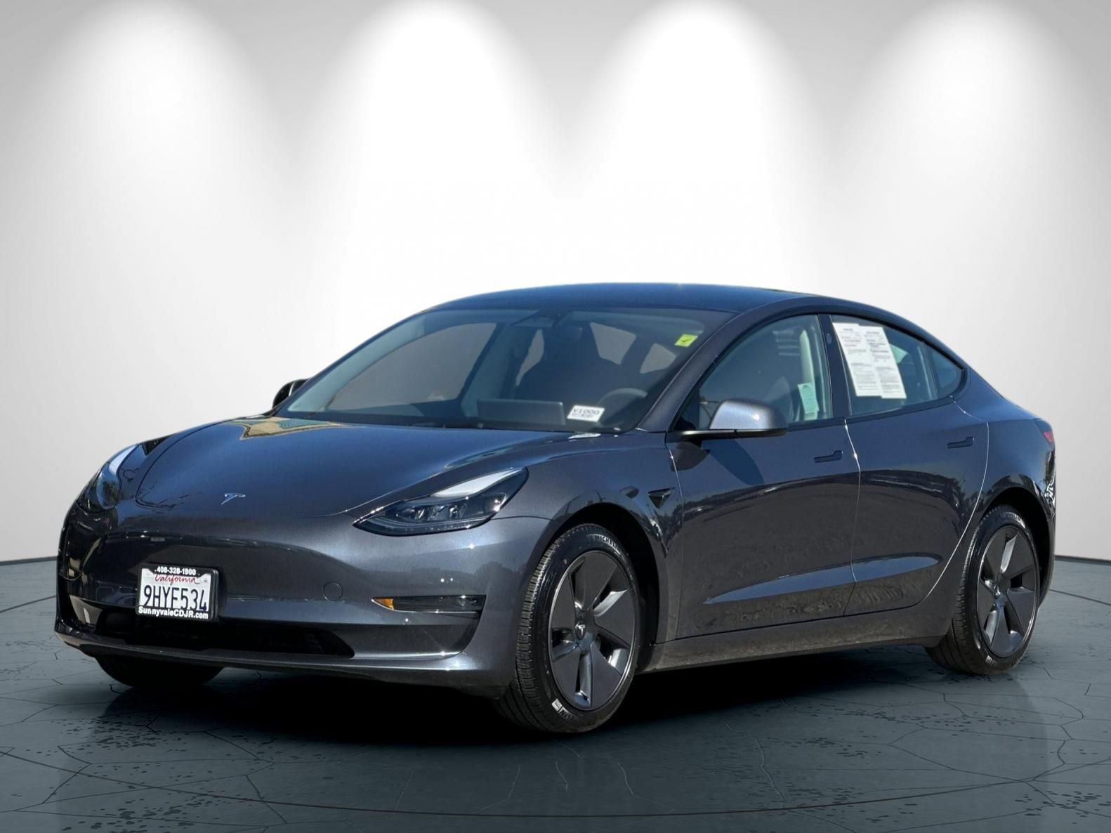 Used 2023 Tesla Model 3 Standard Range image 8