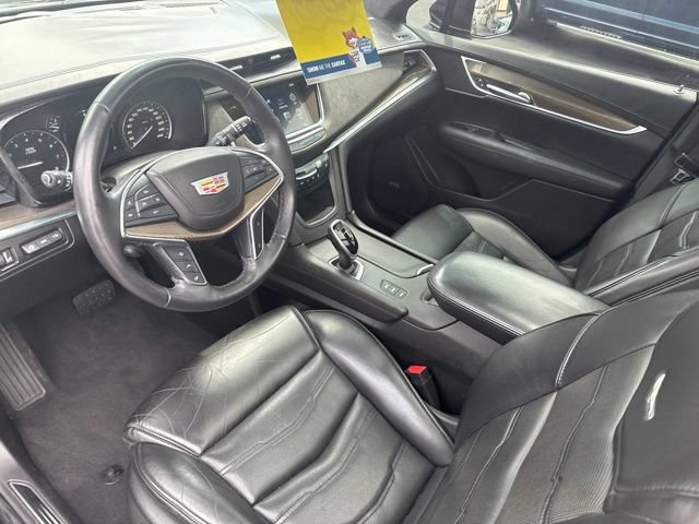 Used 2018 Cadillac XT5 Platinum w/ Driver Assist Package AWD/4WD image 11
