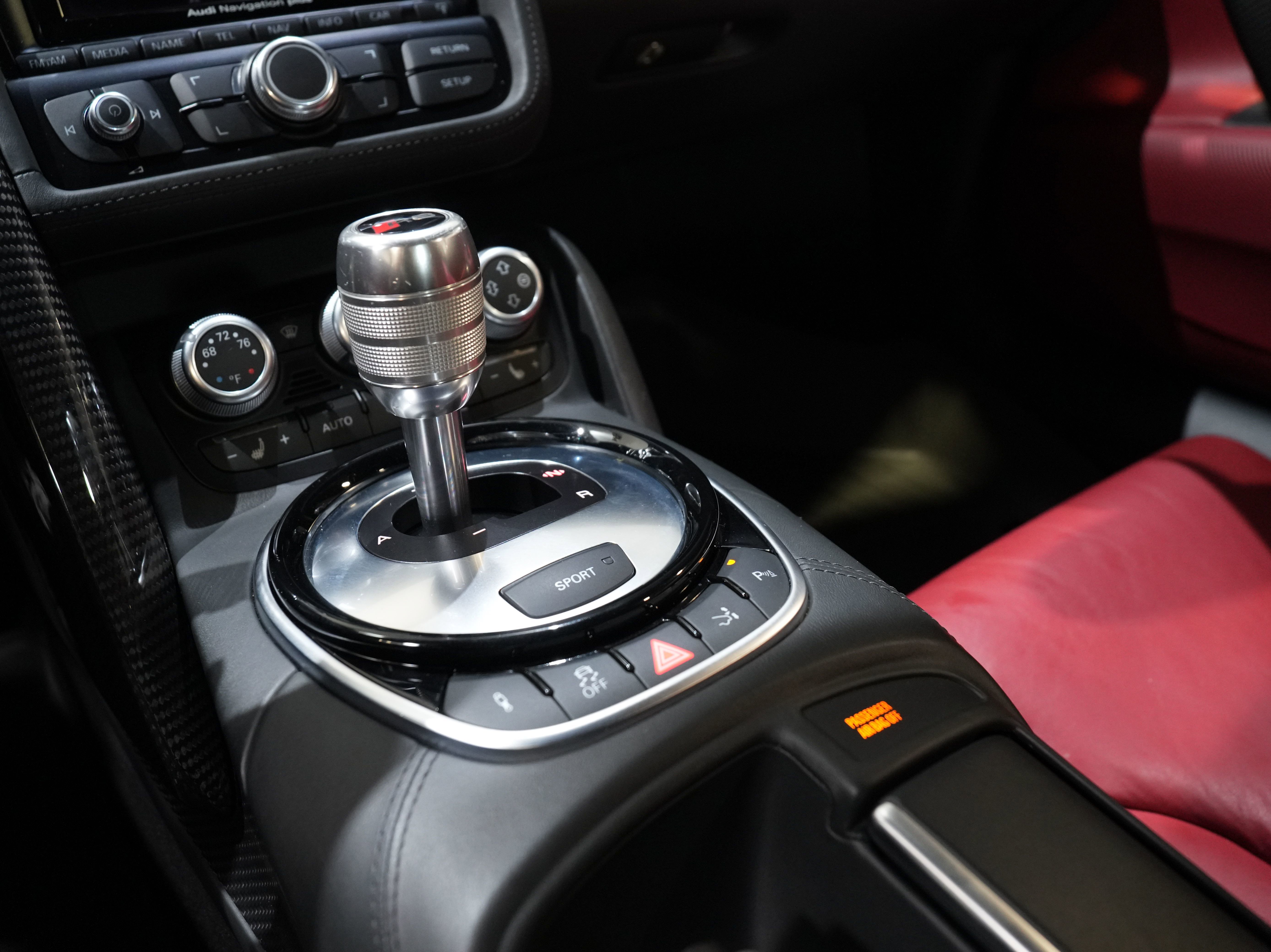 Used 2014 Audi R8 V8 image 40