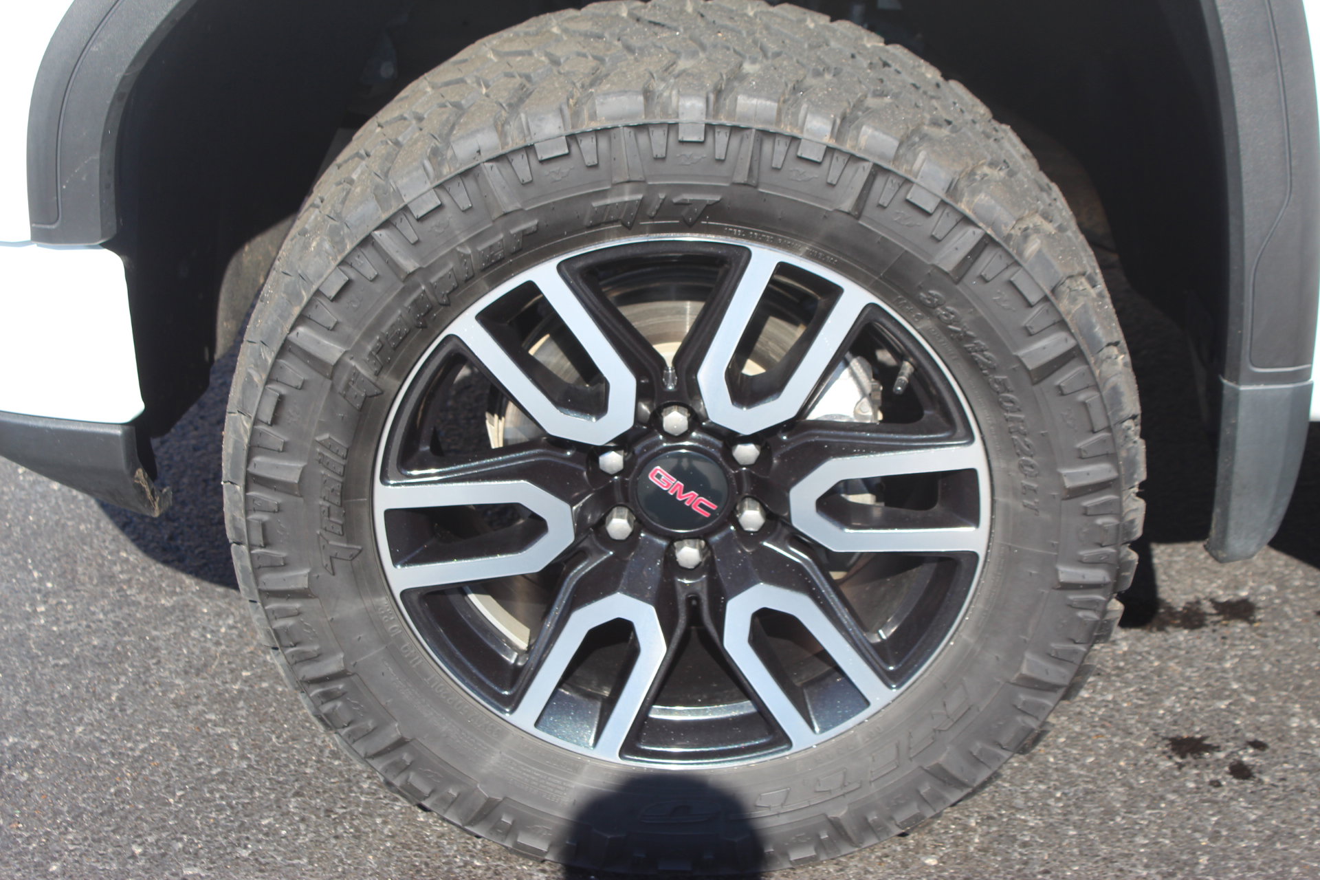 Used 2023 GMC Sierra 1500 AT4 w/ AT4 Premium Package image 10