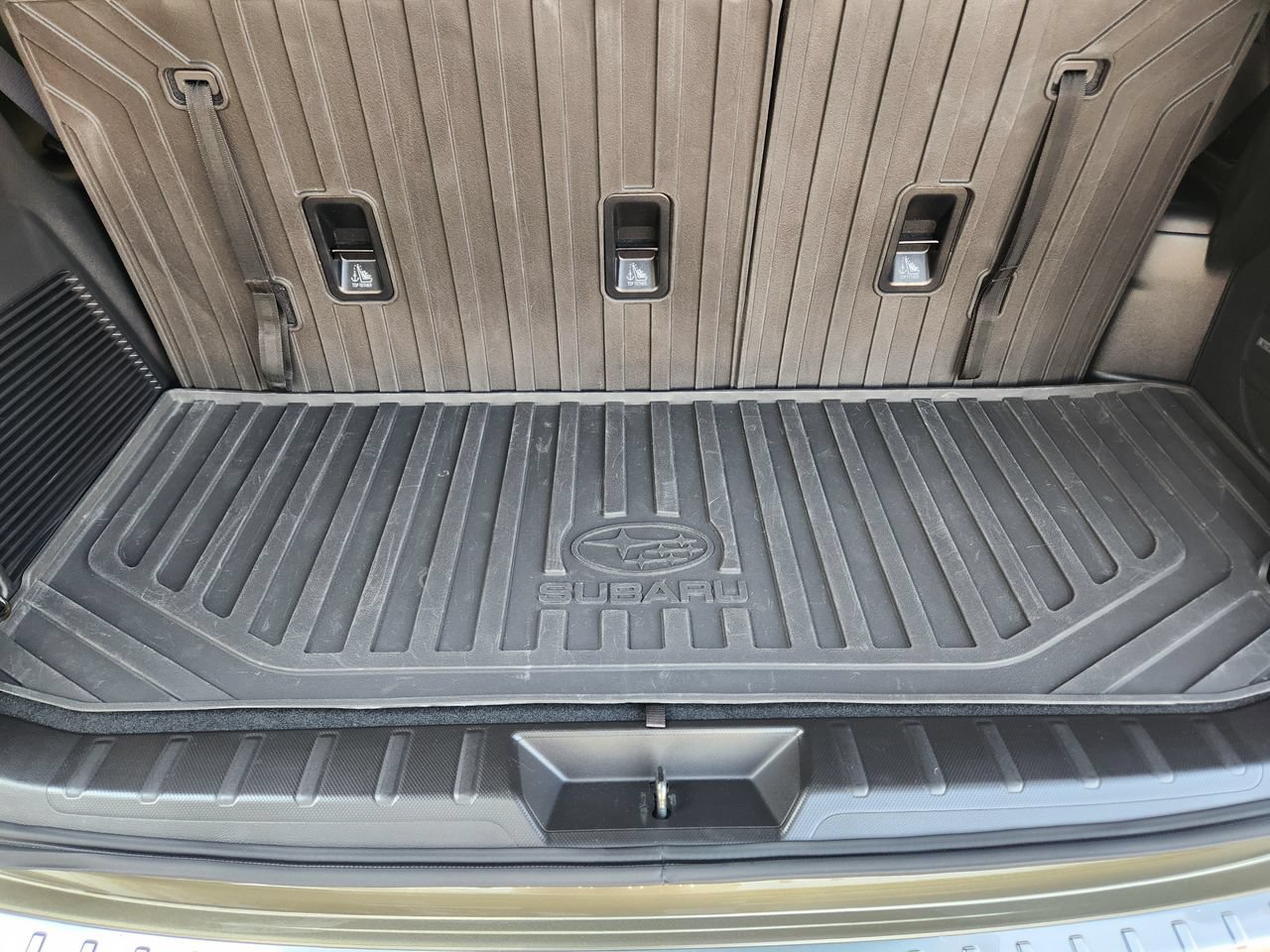 Used 2025 Subaru Ascent Limited AWD/4WD image 32