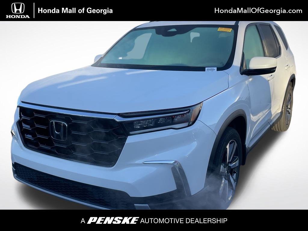 Used 2023 Honda Pilot Touring image 1