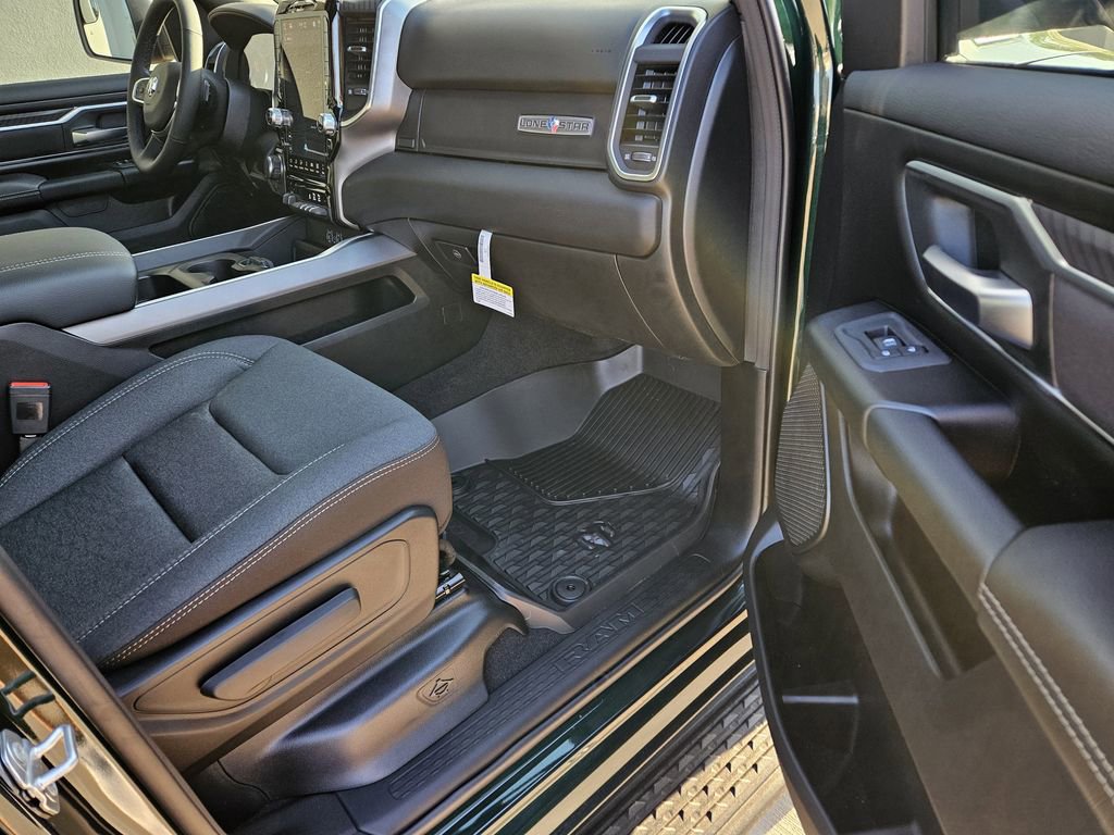 New 2026 RAM 1500 4x4 Crew Cab image 8