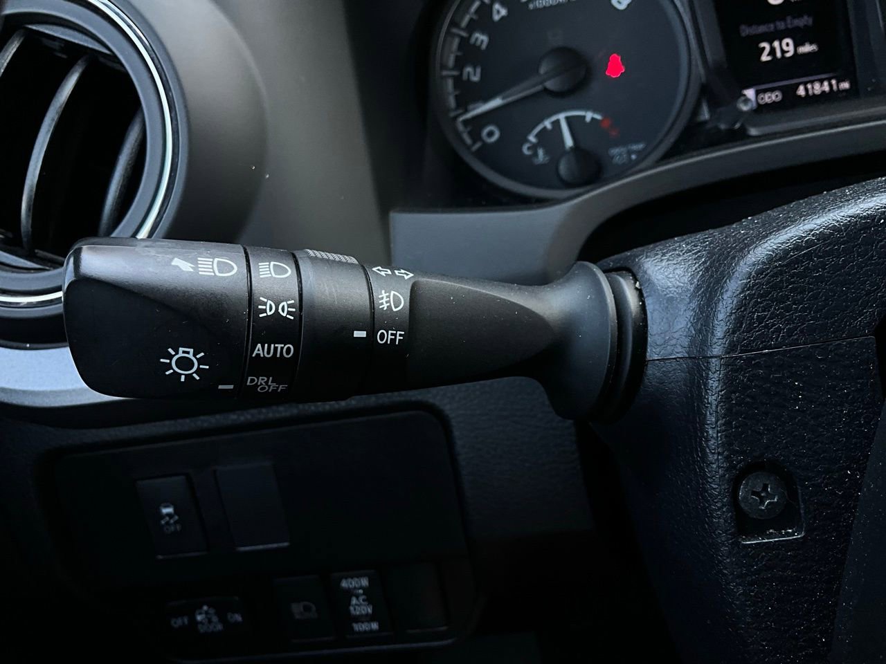 Used 2021 Toyota Tacoma TRD Sport w/ Technology Package image 35