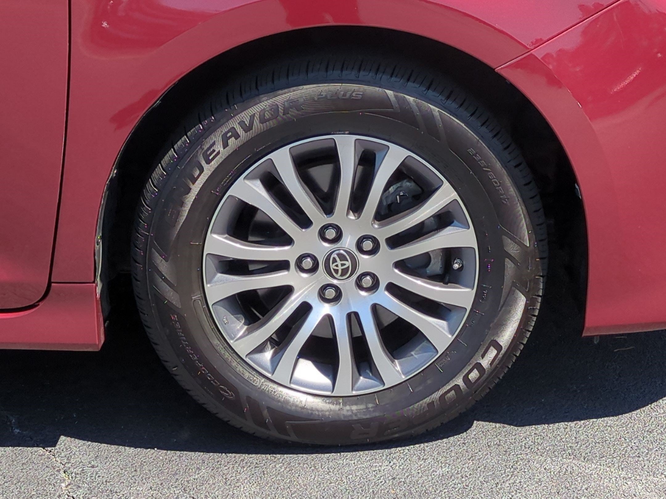 Used 2020 Toyota Sienna XLE FWD image 12