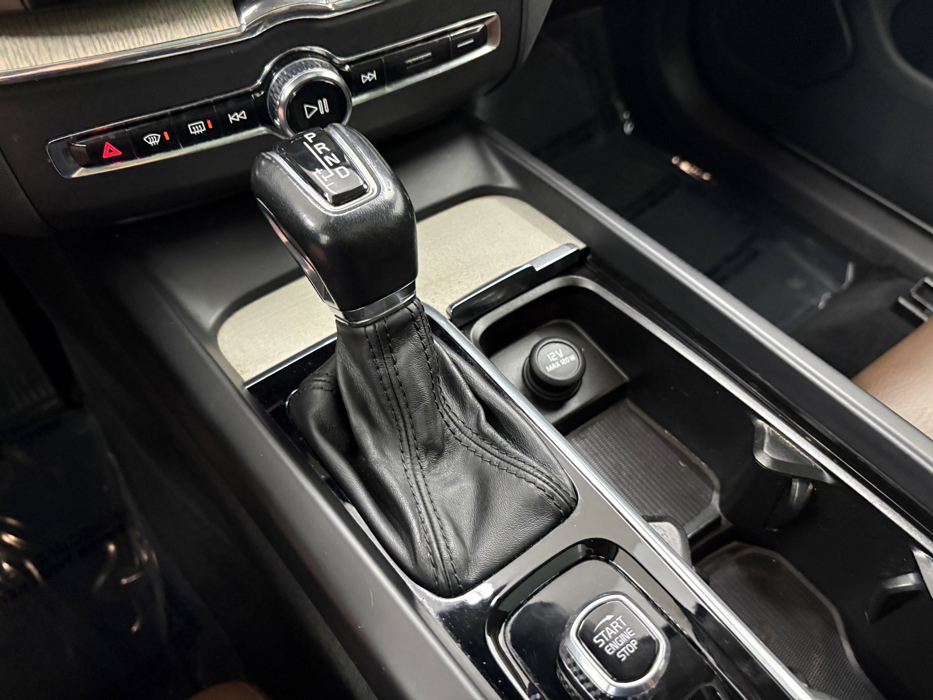 Used 2019 Volvo XC60 T6 Inscription image 19