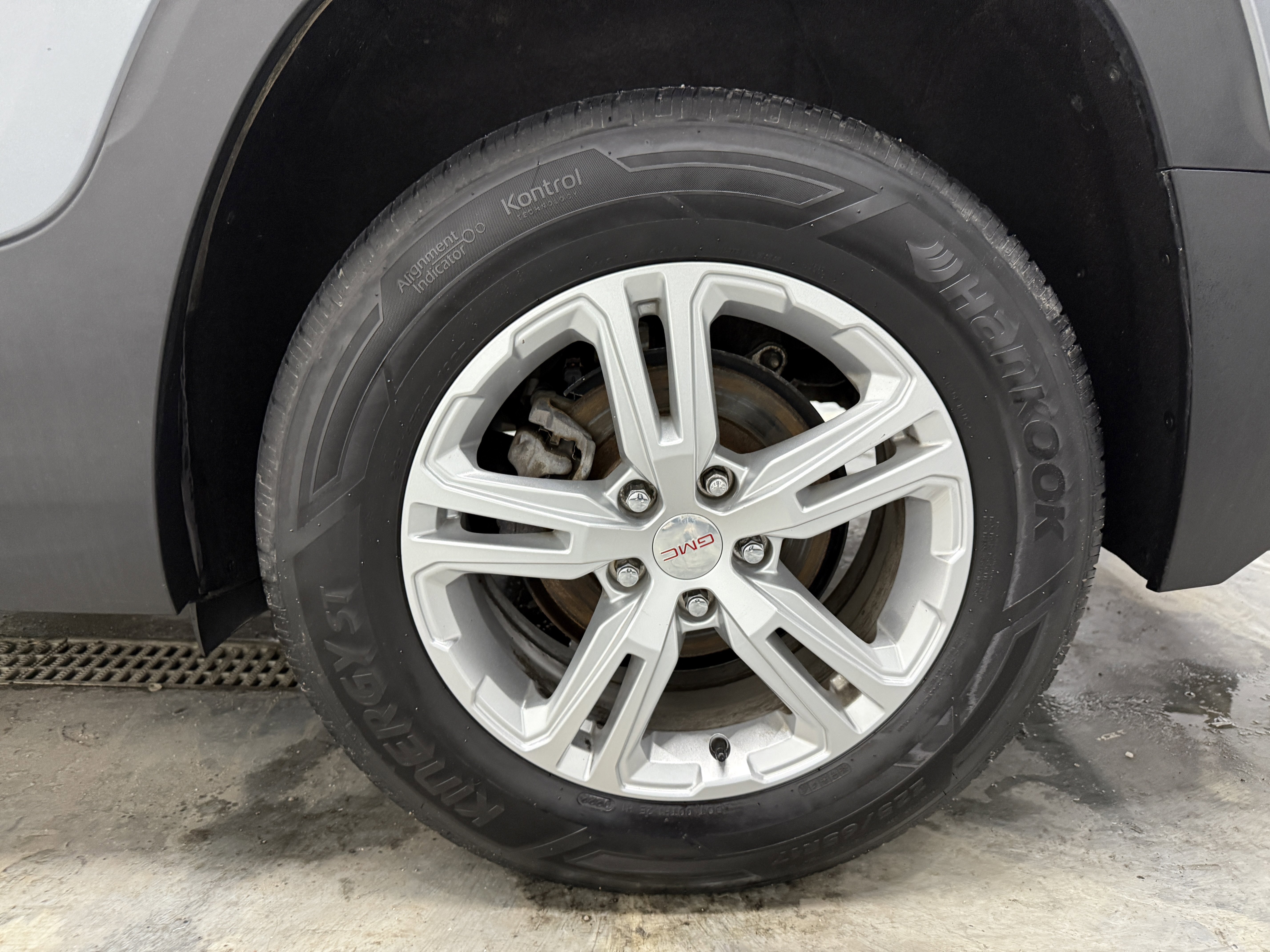 Used 2019 GMC Terrain SLE w/ Driver Convenience Package image 24