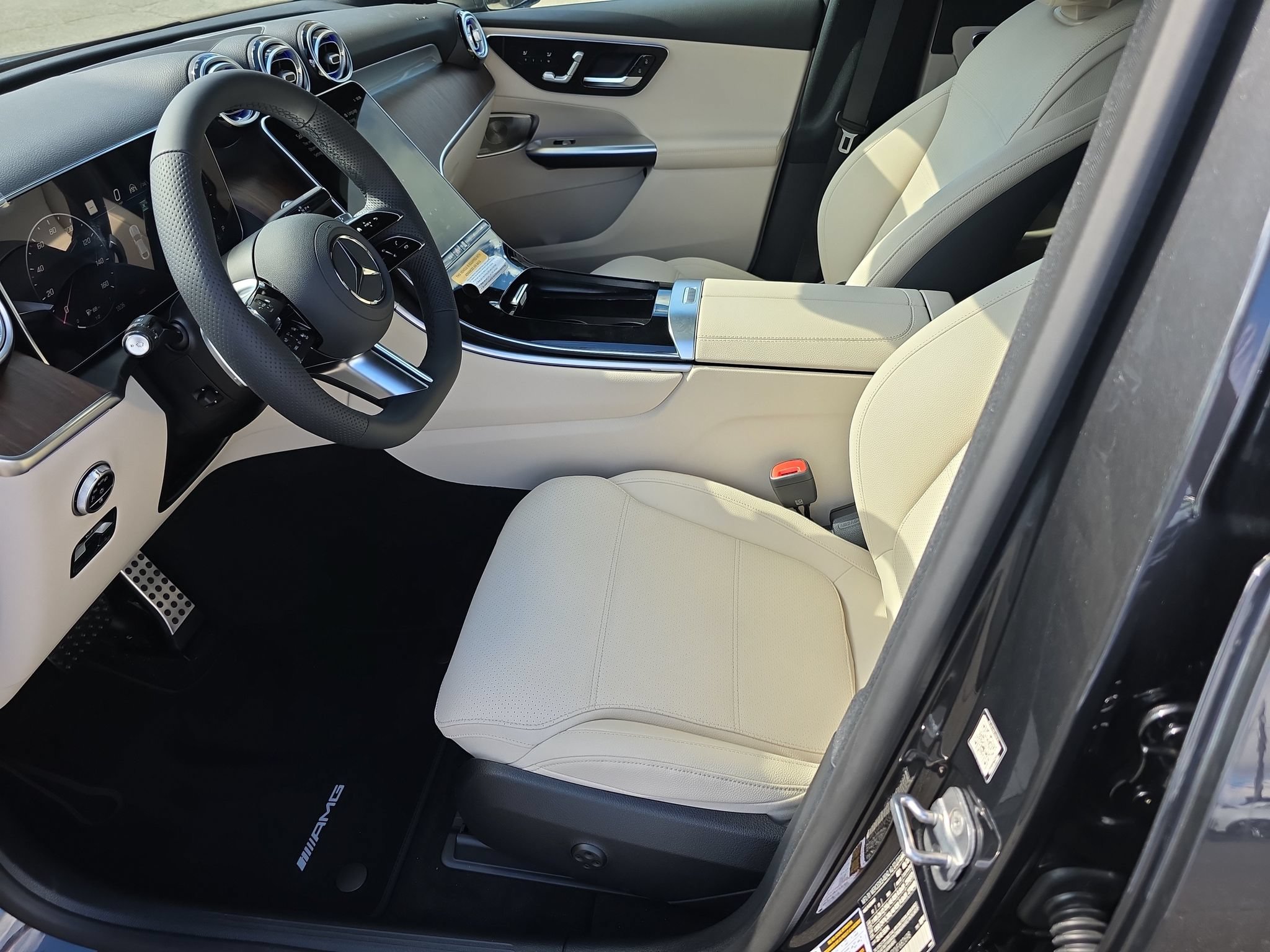 New 2027 Mercedes-Benz GLC 300 4MATIC image 8