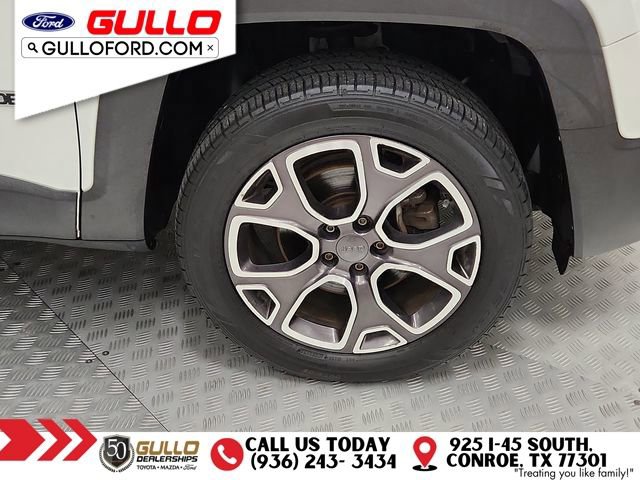 Used 2015 Jeep Renegade Limited AWD/4WD image 29