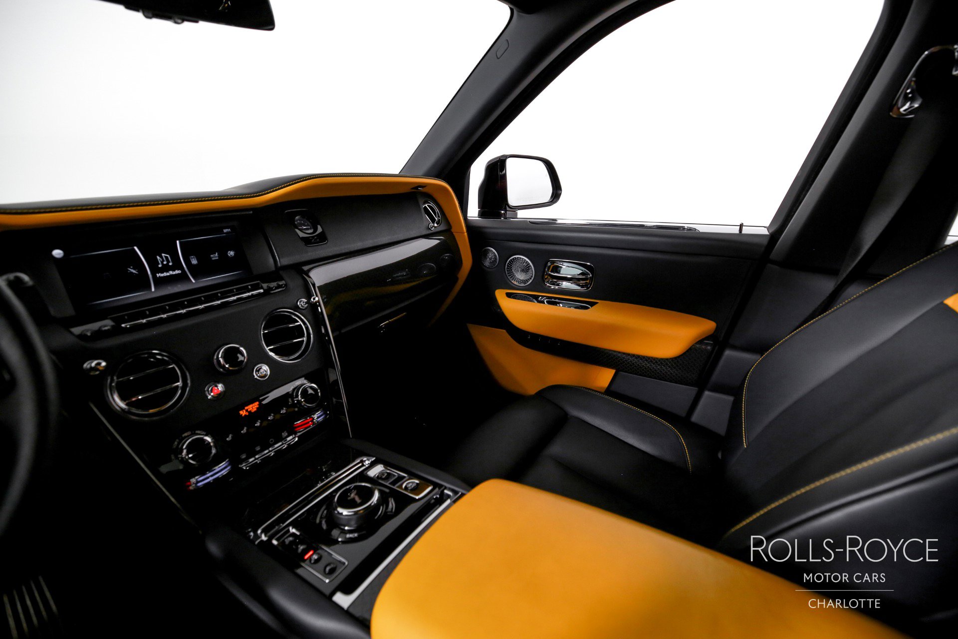 Certified 2023 Rolls-Royce Cullinan Black Badge w/ Driver's Package image 16