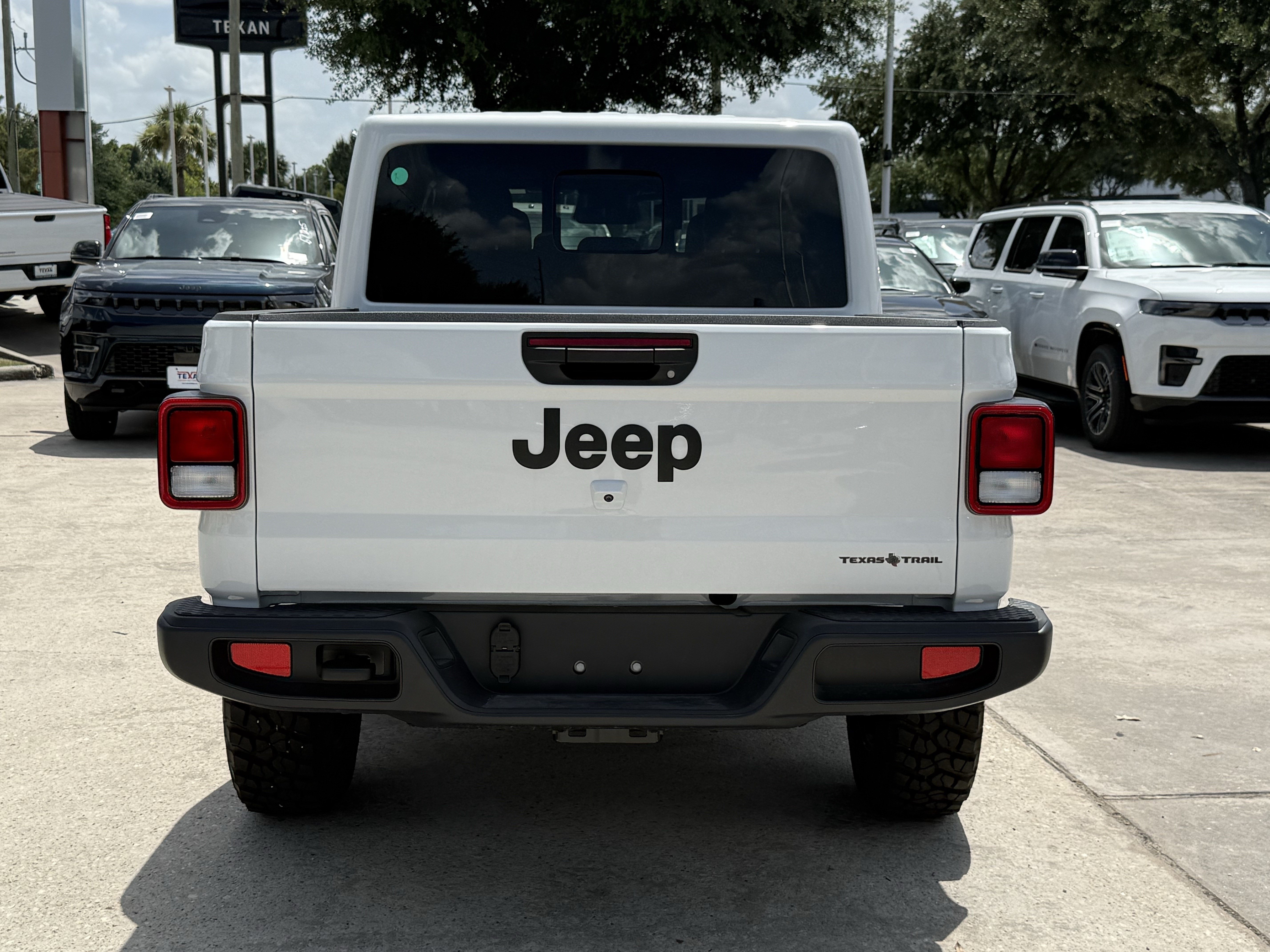 New 2026 Jeep Gladiator Sport AWD/4WD image 6
