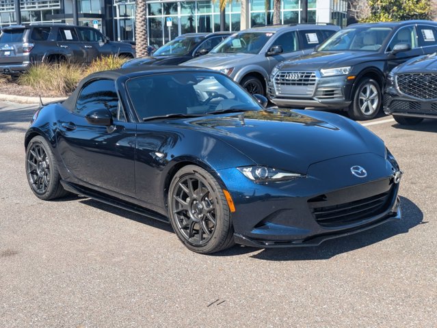 Used 2024 MAZDA MX-5 Miata Club w/ Appearance Package image 3