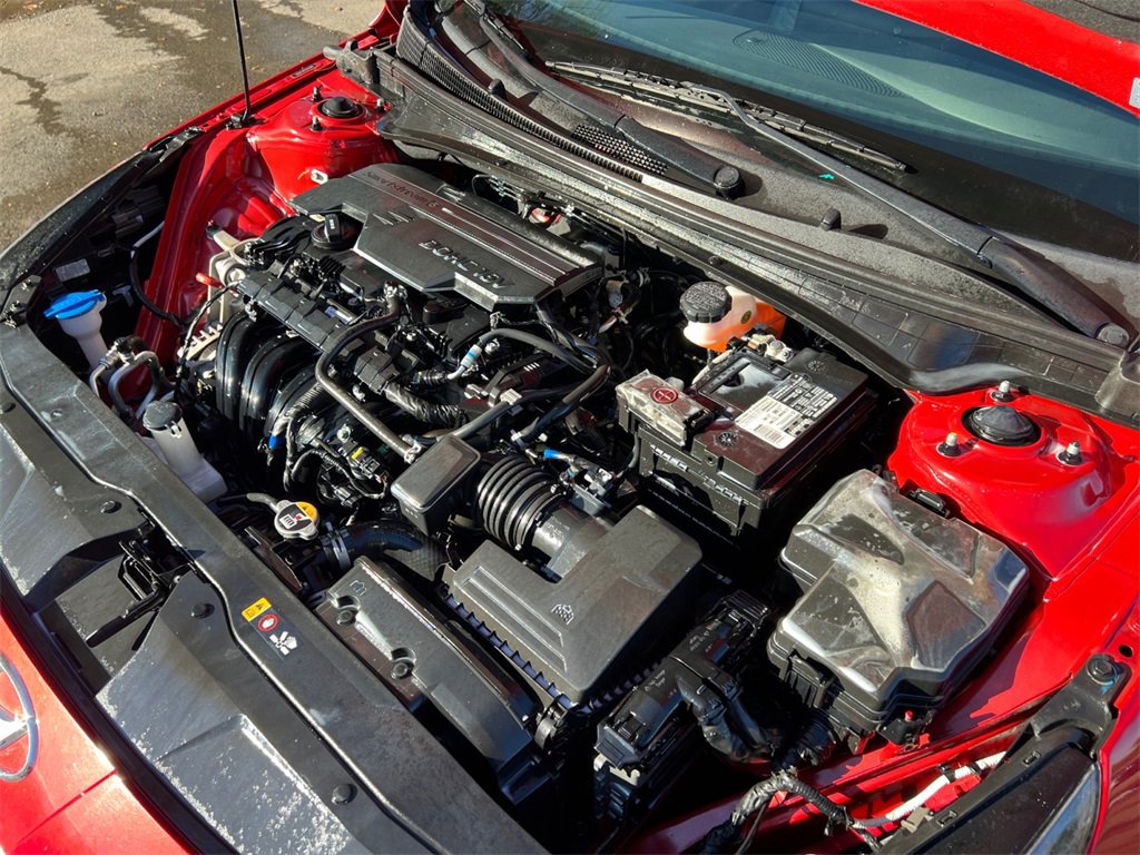 Used 2023 Hyundai Elantra Limited image 41