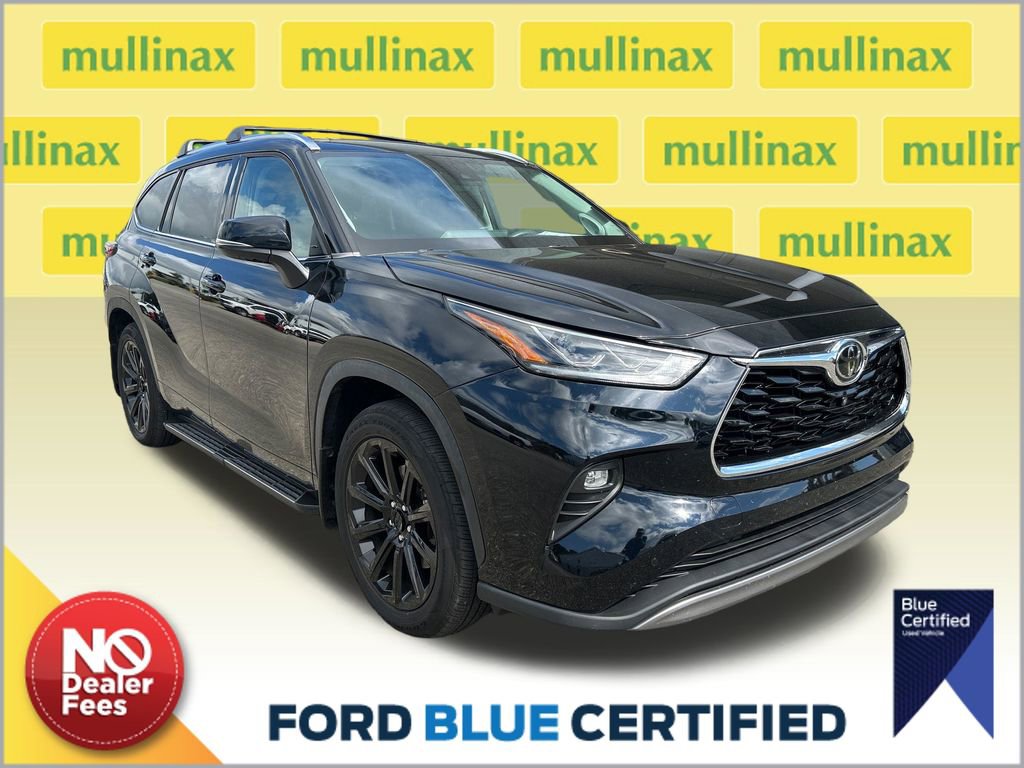 Used 2022 Toyota Highlander Platinum FWD image 1