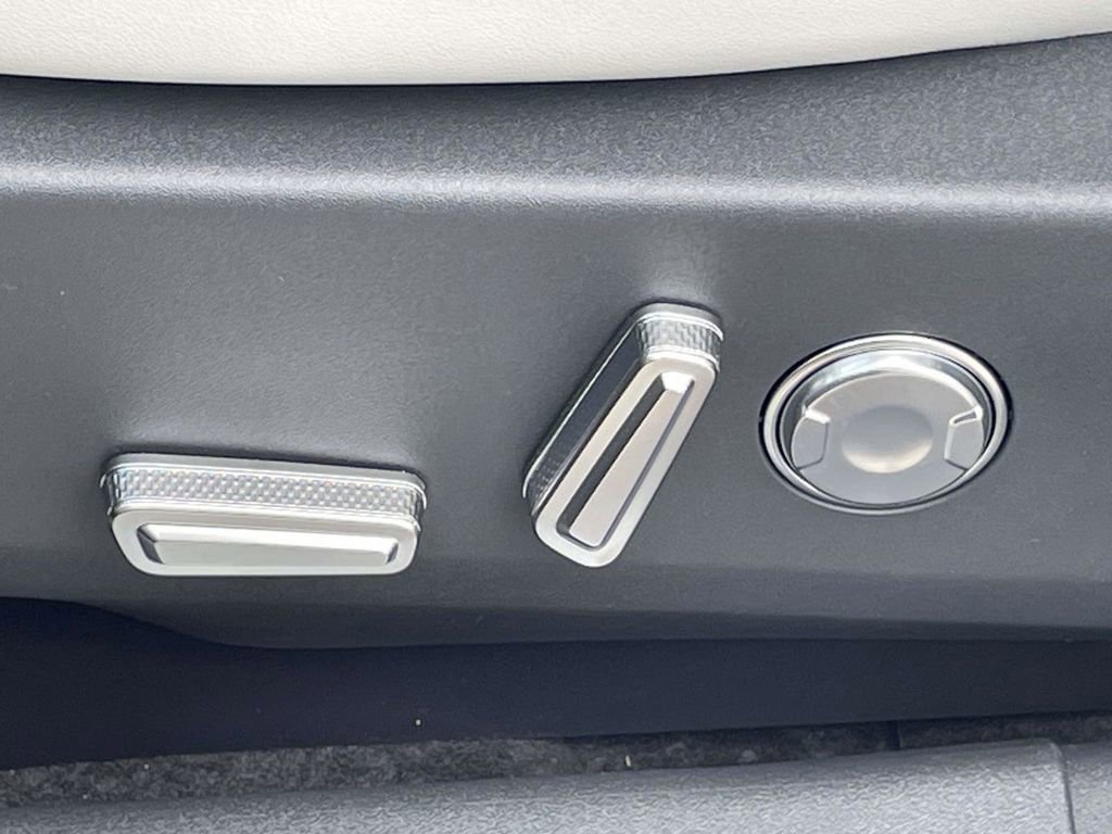 New 2026 Lincoln Nautilus Premier w/ Equipment Group 102A AWD/4WD image 14