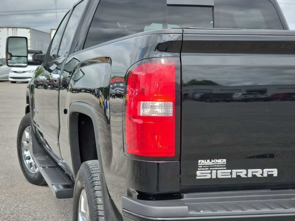 Used 2019 GMC Sierra 2500 Denali w/ Duramax Plus Package AWD/4WD image 13