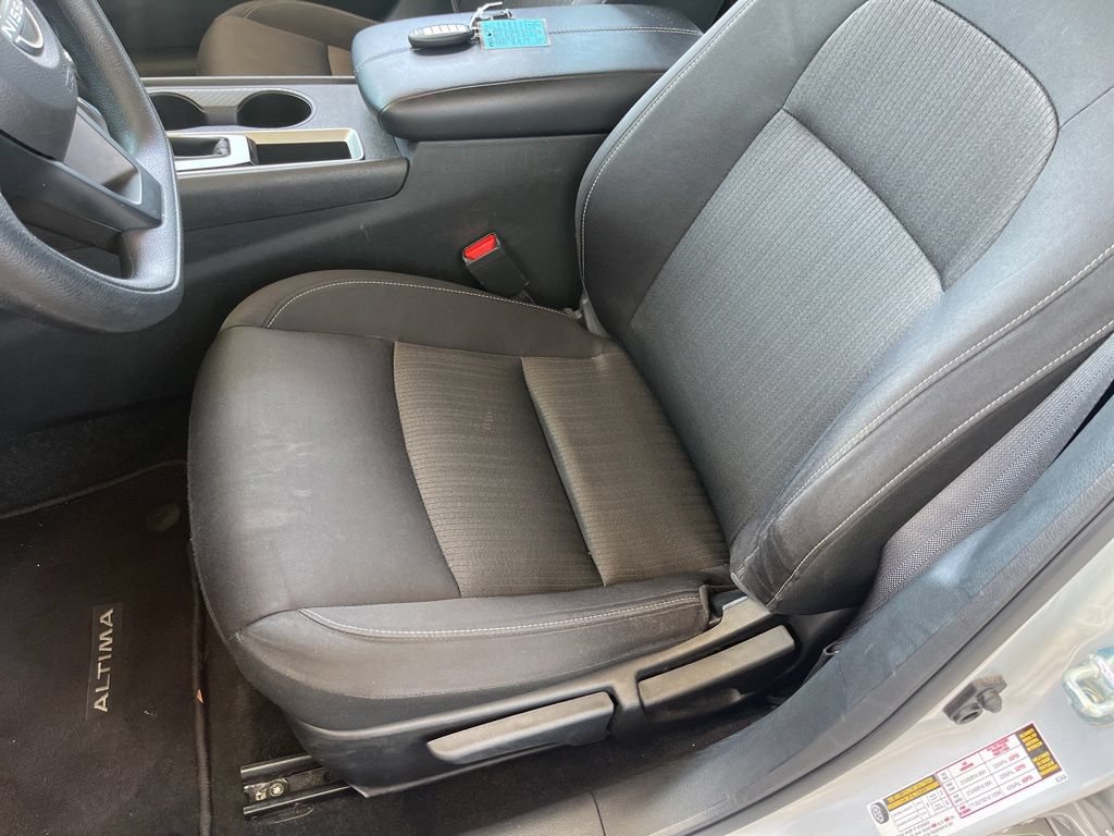 Used 2024 Nissan Altima 2.5 S FWD image 7