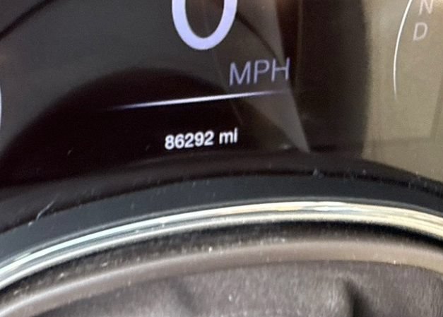 Used 2017 Jeep Grand Cherokee Overland AWD/4WD image 5