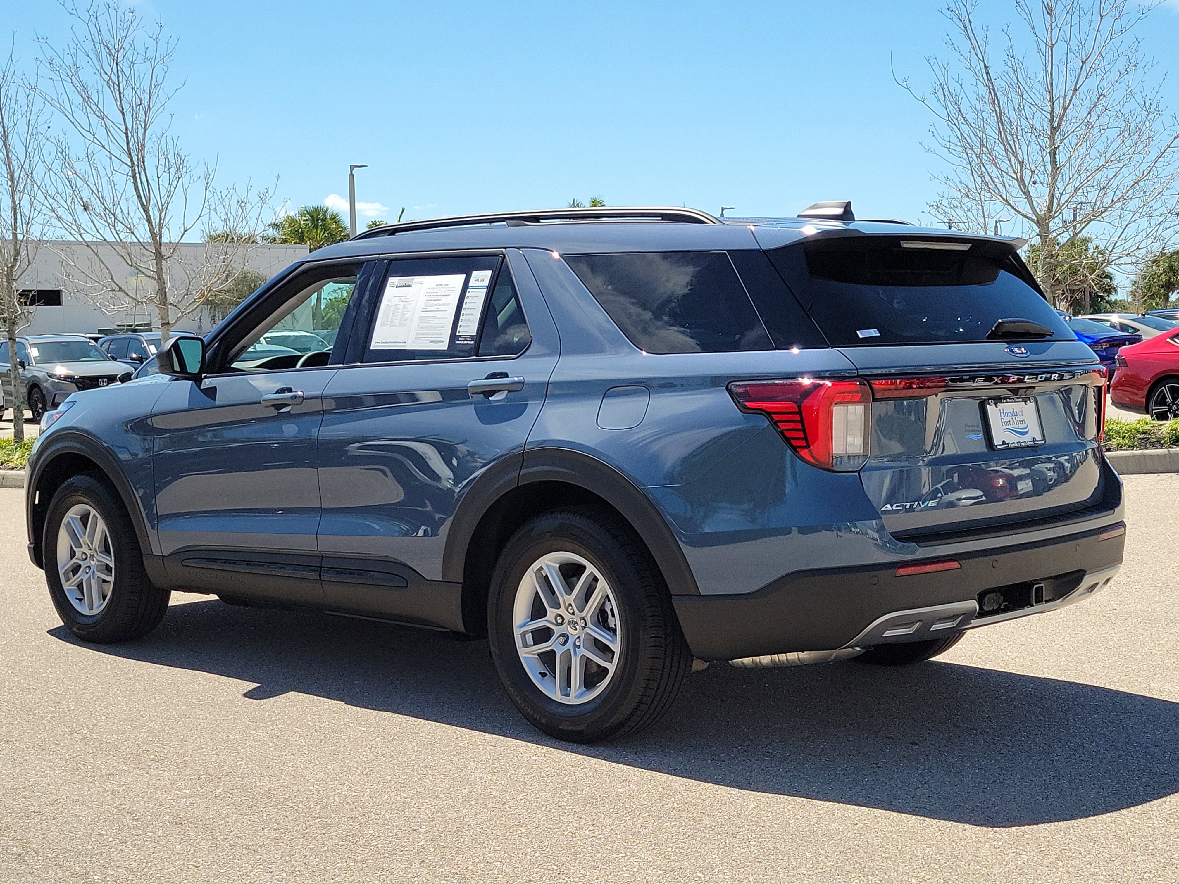 Used 2026 Ford Explorer Active w/ Active Comfort Package image 4