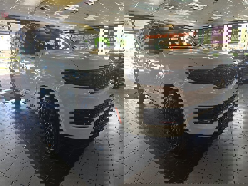 Used 2024 Jeep Grand Wagoneer L Series II w/ Quick Order Packagew 28T image 2