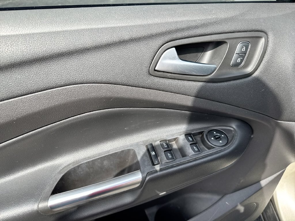 Used 2018 Ford Escape SE FWD image 20
