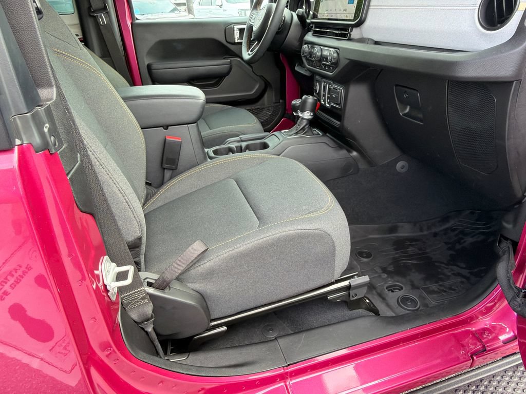 Used 2024 Jeep Wrangler Sport AWD/4WD image 13