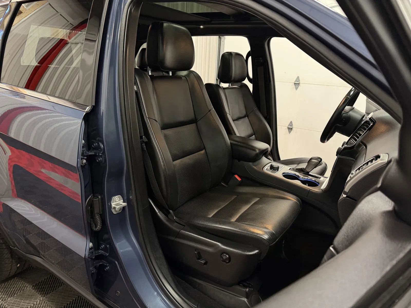 Used 2020 Jeep Grand Cherokee Limited w/ Luxury Group II image 49