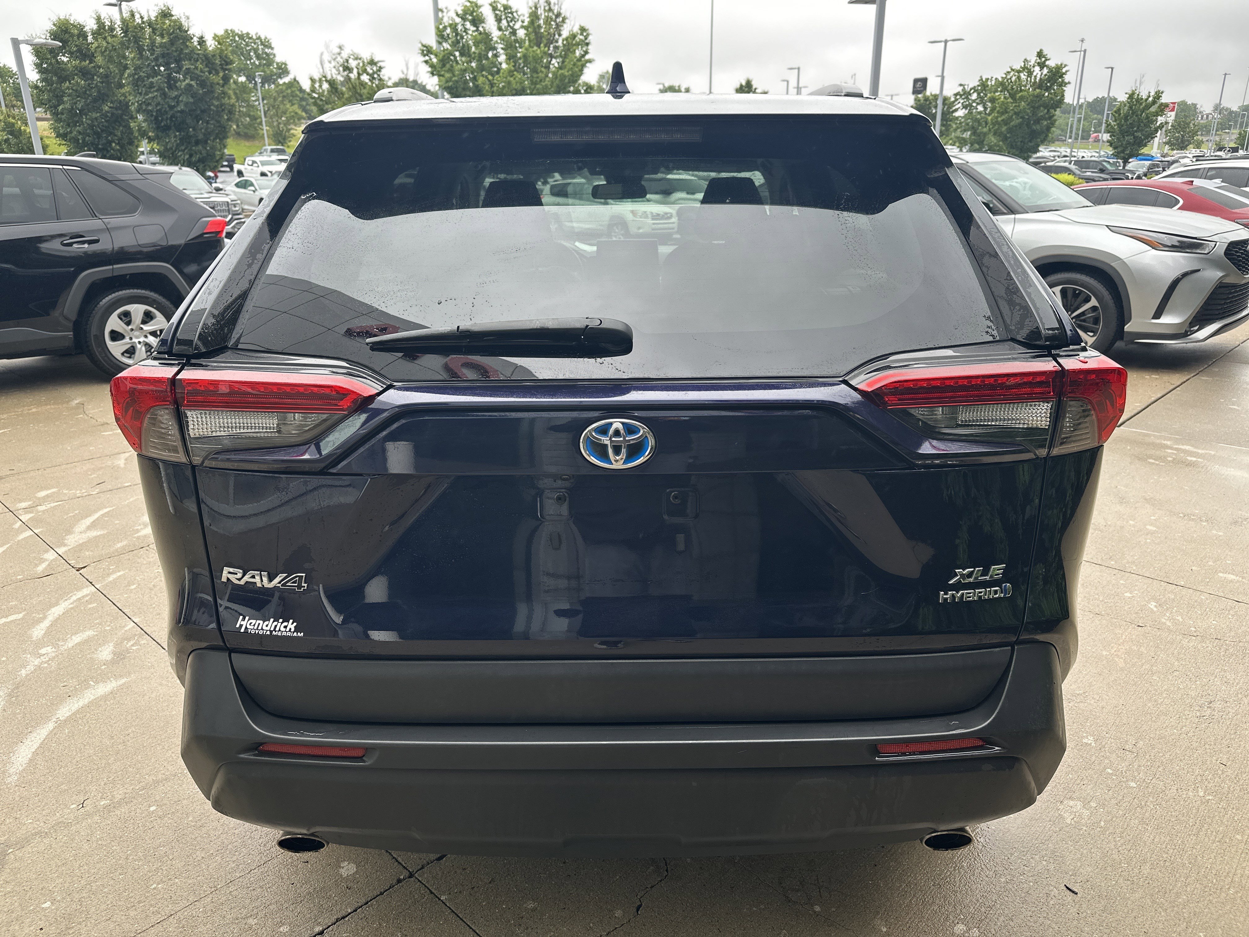 Used 2022 Toyota RAV4 XLE AWD/4WD image 8