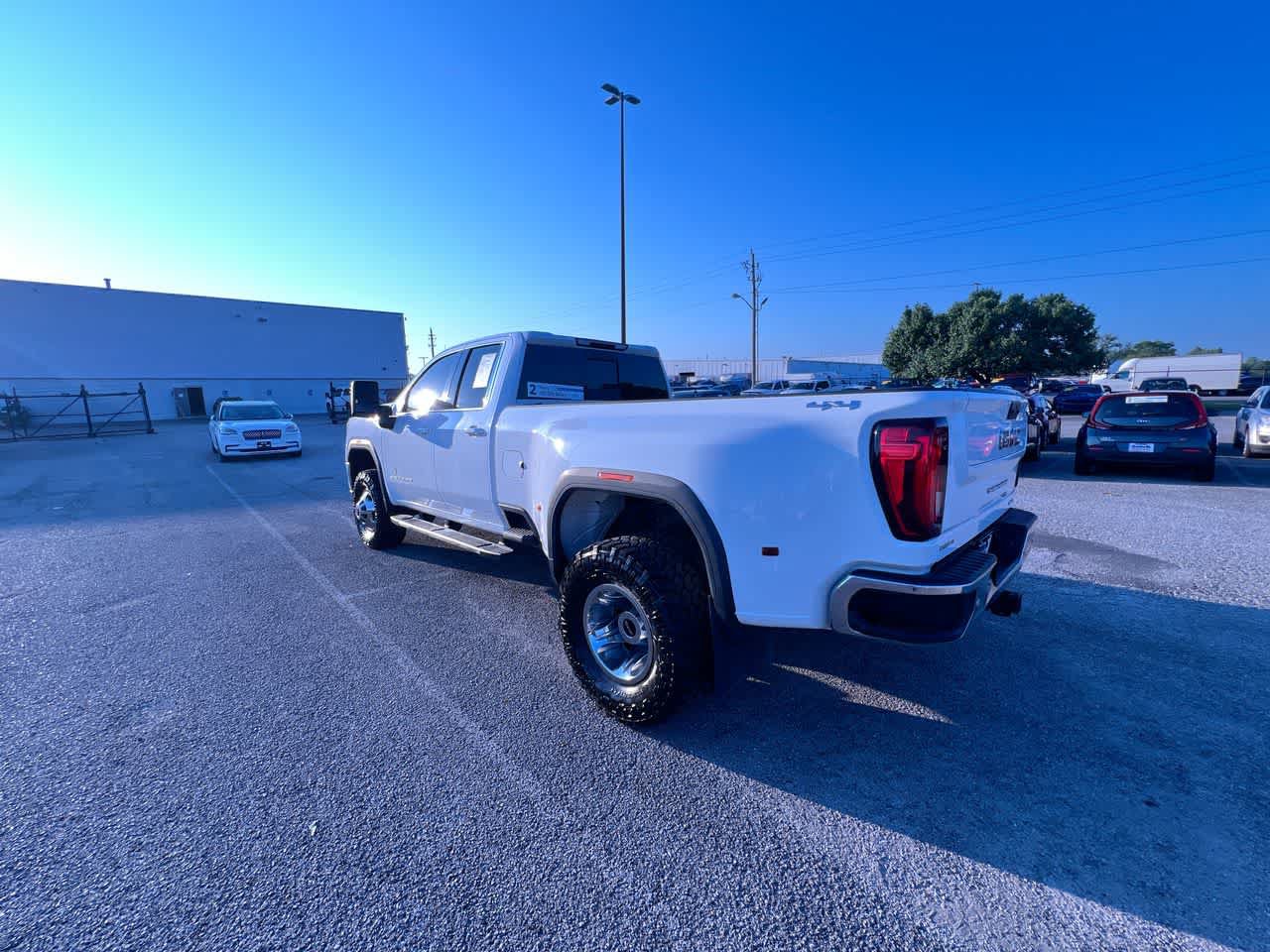 Used 2022 GMC Sierra 3500 SLE w/ SLE Convenience Package AWD/4WD image 6