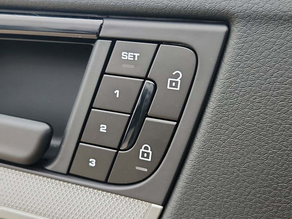 New 2026 Porsche Cayenne image 20