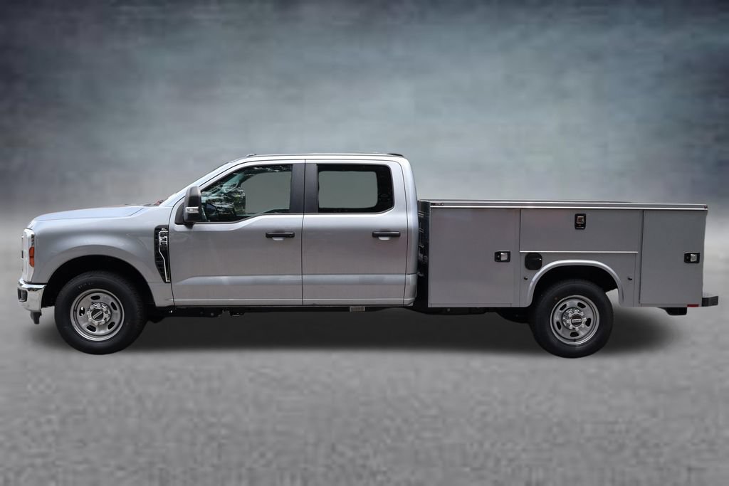 New 2024 Ford F350 XL w/ XL Chrome Package RWD image 4