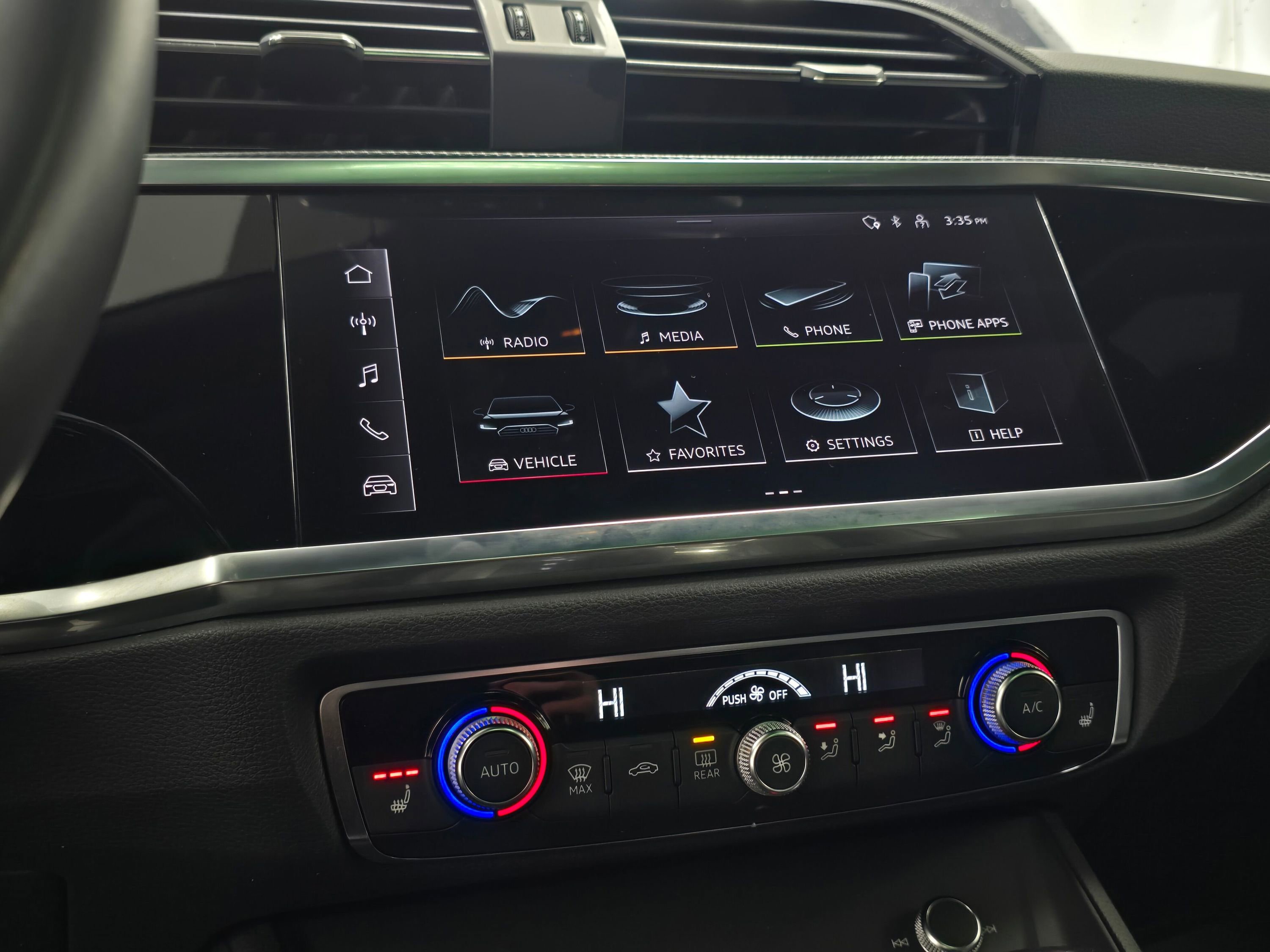 Used 2024 Audi Q3 2.0T Premium w/ Convenience Package image 15